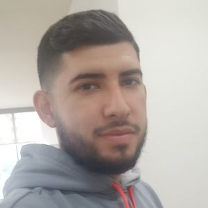 Meet your Posher, Cesar